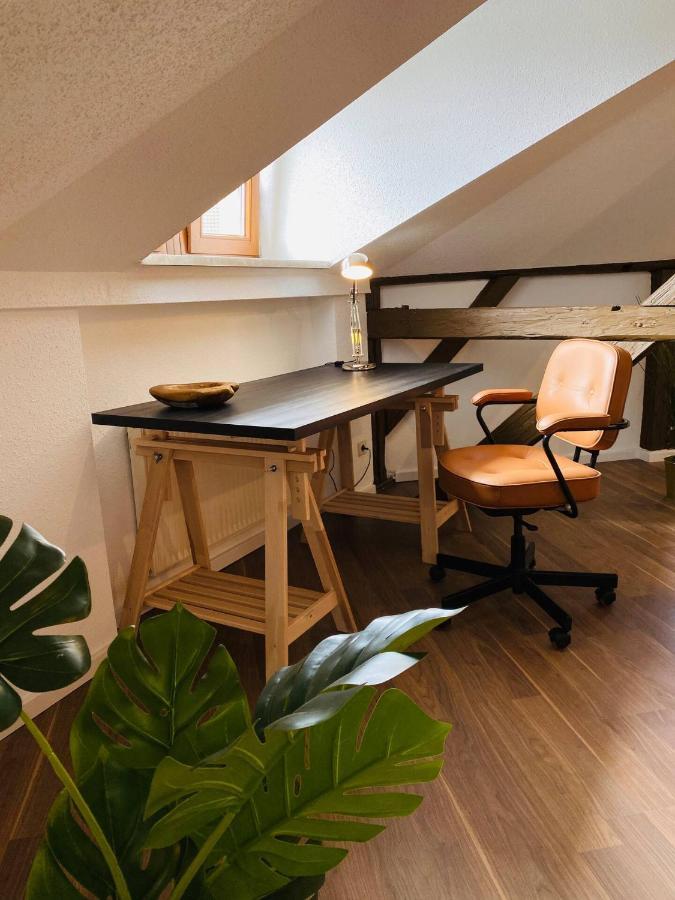 Yourfavoritebed Designapartment Im Zentrum 10 Цвикау Екстериор снимка